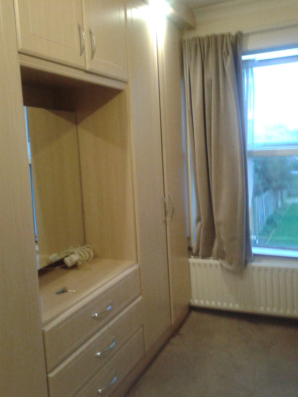 Double Bed Room - 4 Mins From West Drayton Station - student accommodation in Yiewsley - img_1