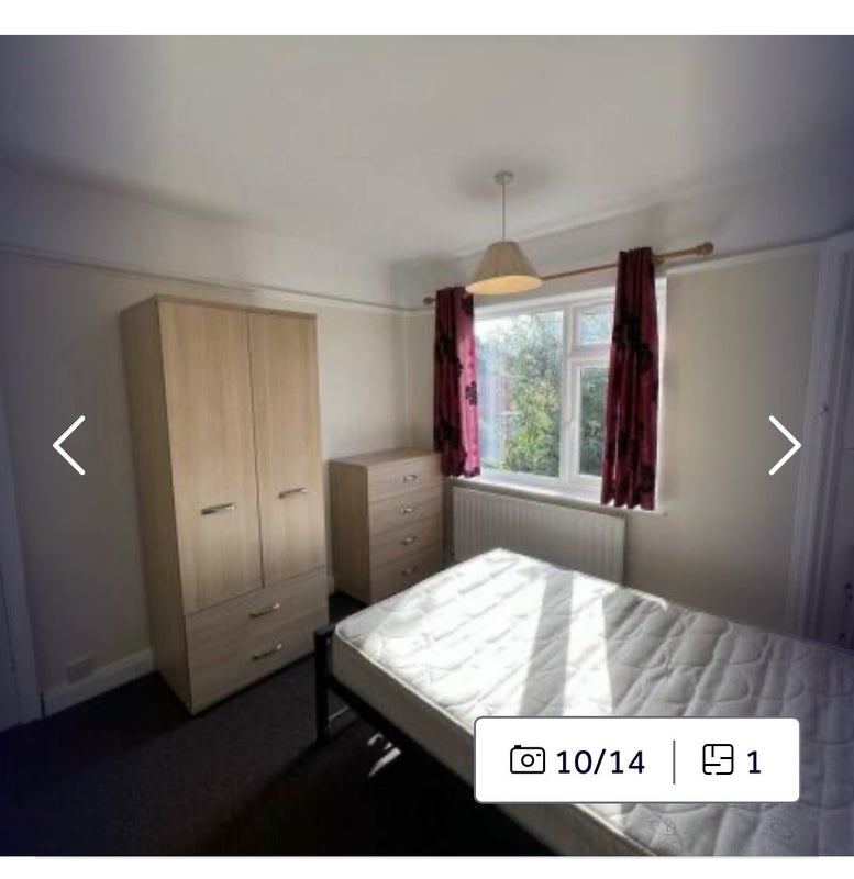 Double bed room up for sale in house of three york - student accommodation in York - img_5
