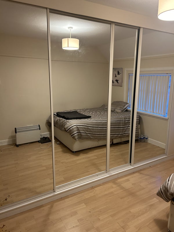 Double bed, well furnished big room with work stat - student accommodation in Belfast - img_2