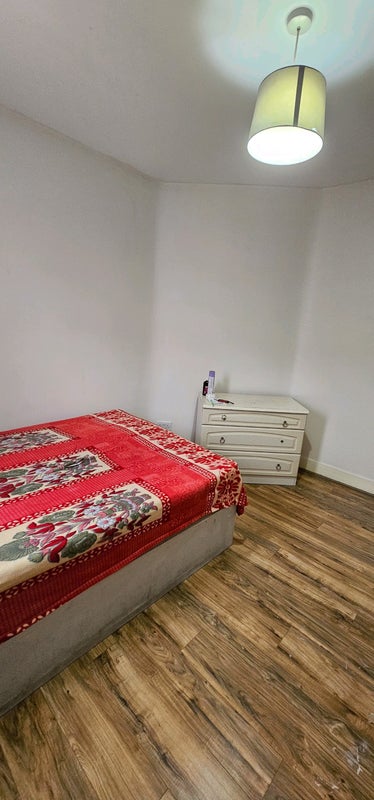 Double bedroom - student accommodation in Feltham - img_2
