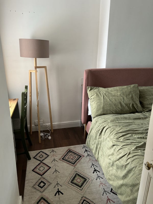 Double bedroom available for Mon-Fri let only - student accommodation in Fallowfield - img_1