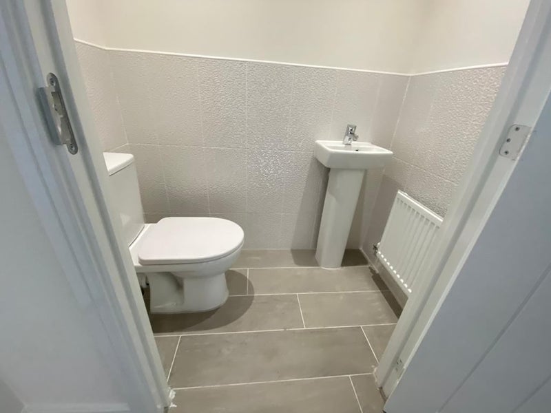 Double bedroom available in a modern house share - student accommodation in Bishop's Tachbrook - img_4