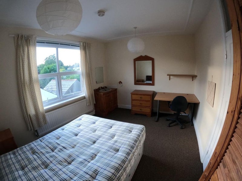 Double bedroom available in front of Roath park - student accommodation in Cardiff - img_1