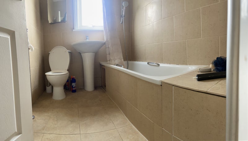 Double Bedroom available to rent in Northfields - student accommodation in Ealing - img_4