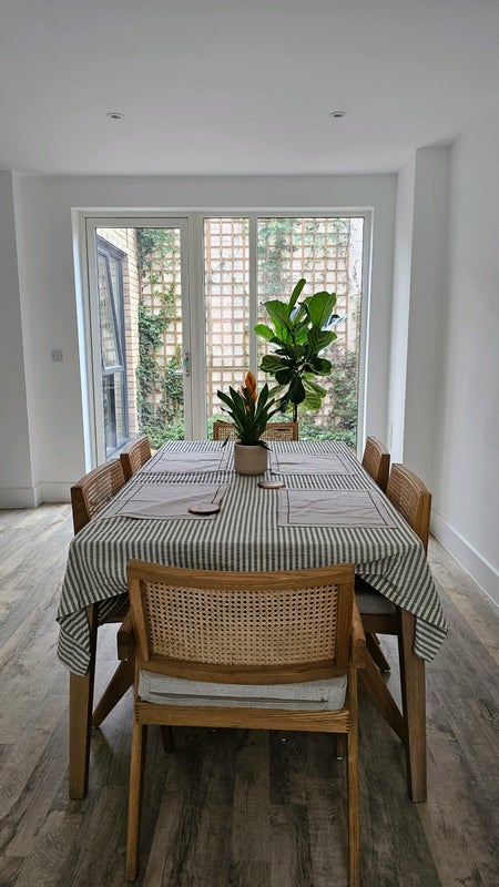 Double Bedroom in 3Bed-3WC Duplex - Bills Inc. - student accommodation in London E6 - img_3