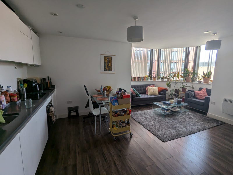 Double bedroom in city centre flat - student accommodation in Birmingham - img_3