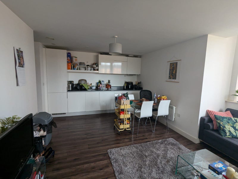 Double bedroom in city centre flat - student accommodation in Birmingham - img_4