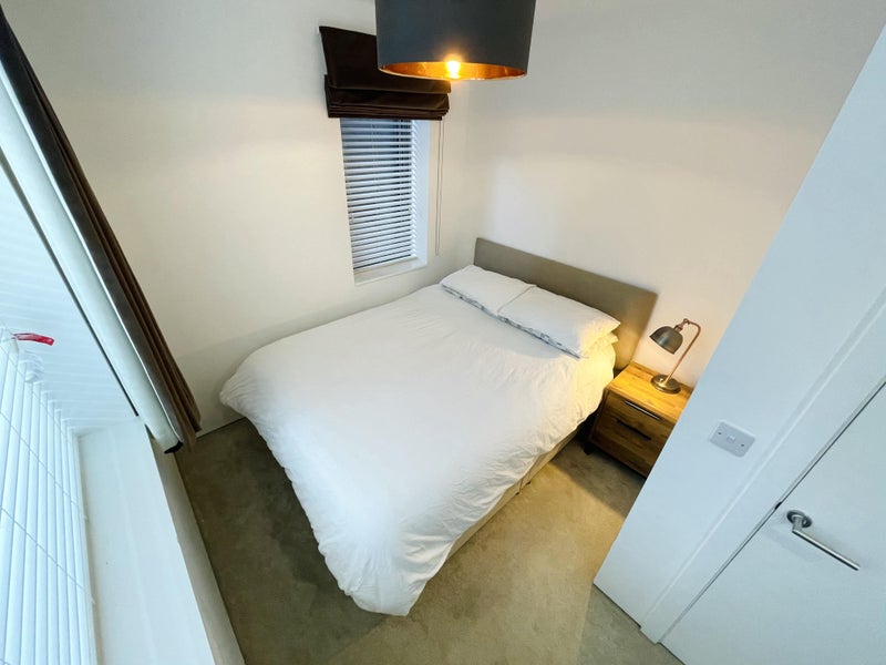 Double Bedroom in Riverside Townhouse - student accommodation in Leeds City Centre - img_1