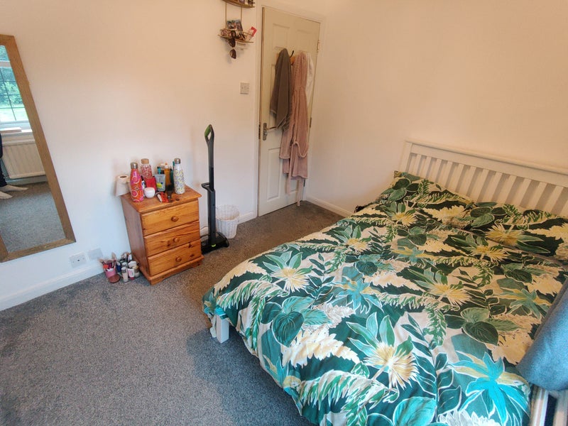 Double Bedroom In Spacious Share House - student accommodation in Guildford - img_8