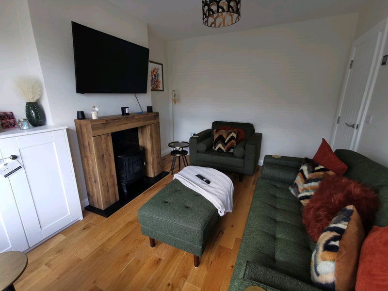 Double bedroom to let in Dunmurry area - student accommodation in Belfast - img_4