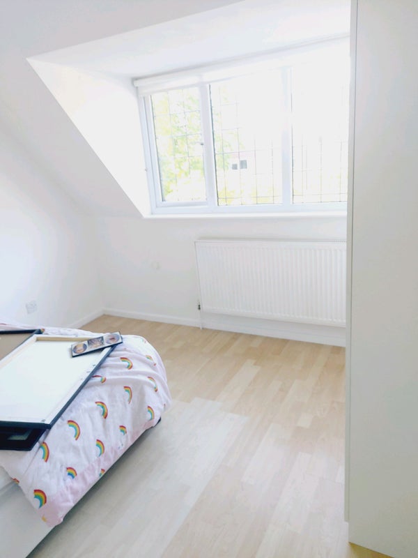 Double bedroom with bathroom next door - student accommodation in Four Oaks - img_3