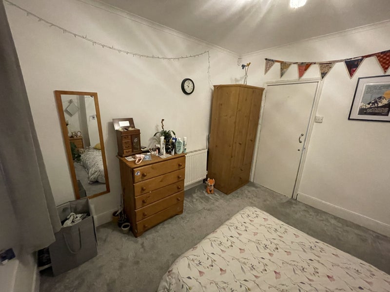 Double bedroom - student accommodation in Selly Oak - img_1