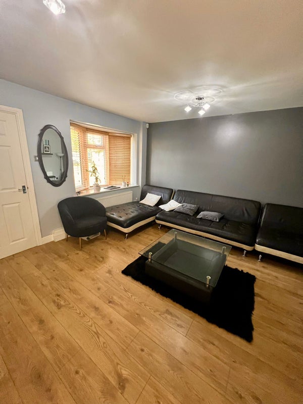 Double bedroom. - student accommodation in Milton Keynes - img_2
