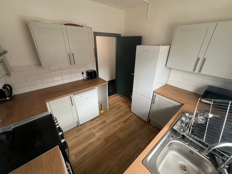 Double Bedrooms Available Next to Train Station - student accommodation in Derby - img_5