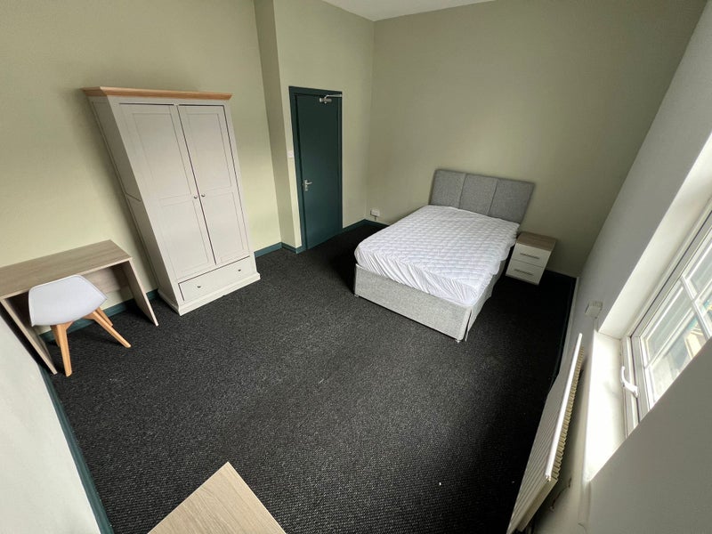 Double Bedrooms Available Next to Train Station - student accommodation in Derby - img_4