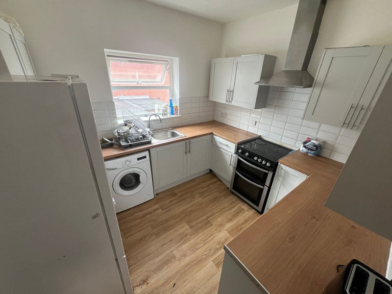 Double Bedrooms Available Next to Train Station - student accommodation in Derby - img_1