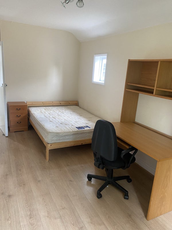 Double Bedrooms Available to Rent - student accommodation in Bath - img_3