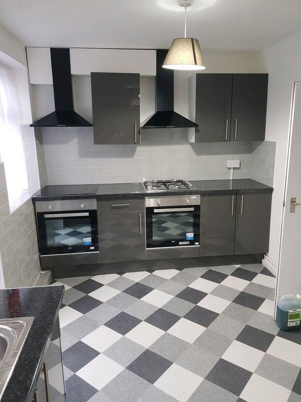 Double Rooms Available Now by West Ham Station student accommodation in Upton Park - img_6