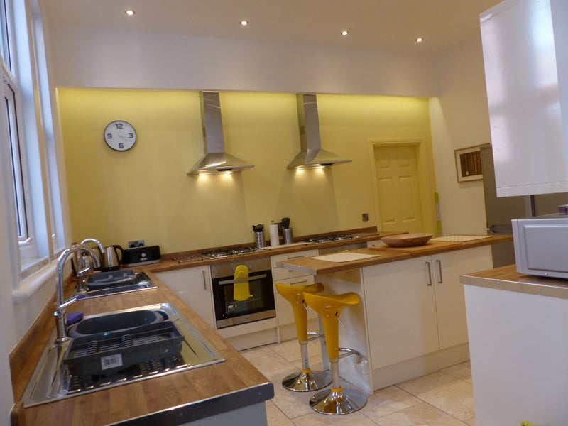 Double Ensuite Nr hospital - student accommodation in Stoke-on-Trent - img_2