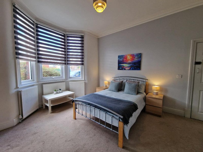 Double Ensuite Nr hospital - student accommodation in Stoke-on-Trent - img_4