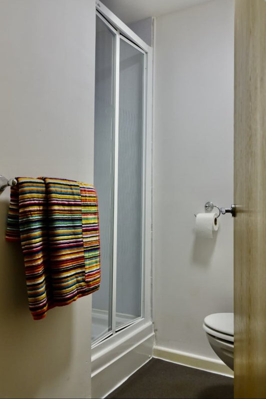 Double ensuite room available, Carr Mills - student accommodation in Leeds - img_2