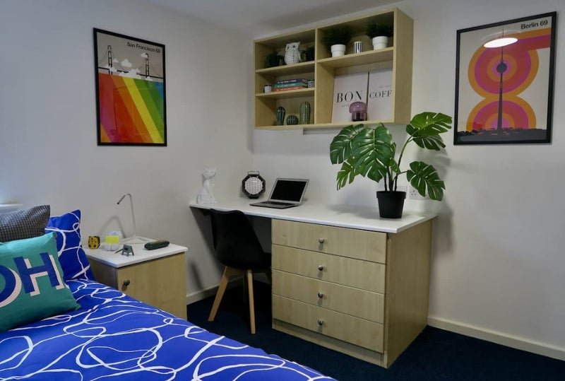 Double ensuite room available, Carr Mills - student accommodation in Leeds - img_7