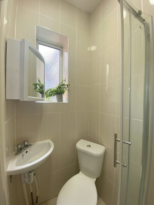 Double ensuite rooms in shared property - student accommodation in Coventry - img_6