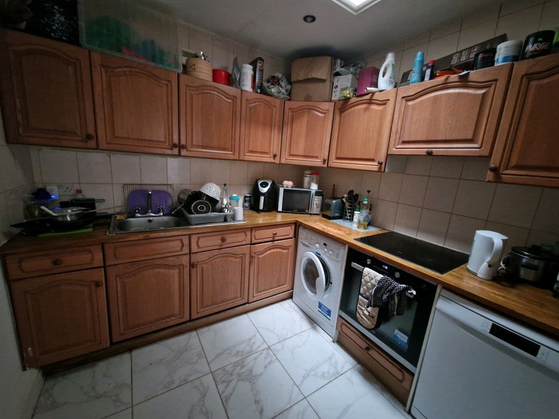 Double Ensuite - student accommodation in Finchley Road - img_5