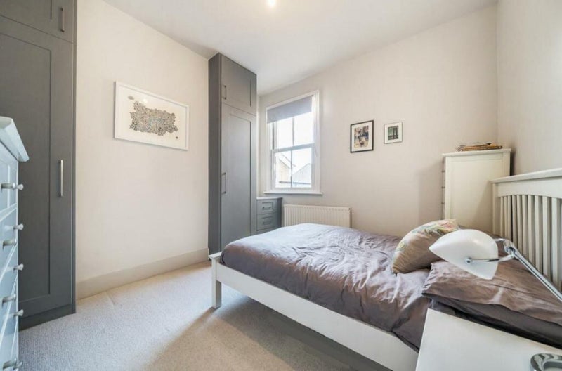 Double in fab flat - 4-6 week short term let - student accommodation in Southfields - img_1