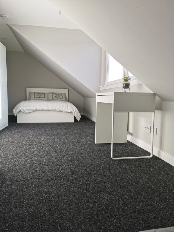 Two cosy double rooms in a family home student accommodation in Edinburgh - img_2