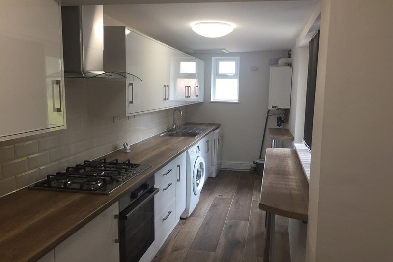 Double Room 775pcm For Couple - student accommodation in Earlsdon - img_3