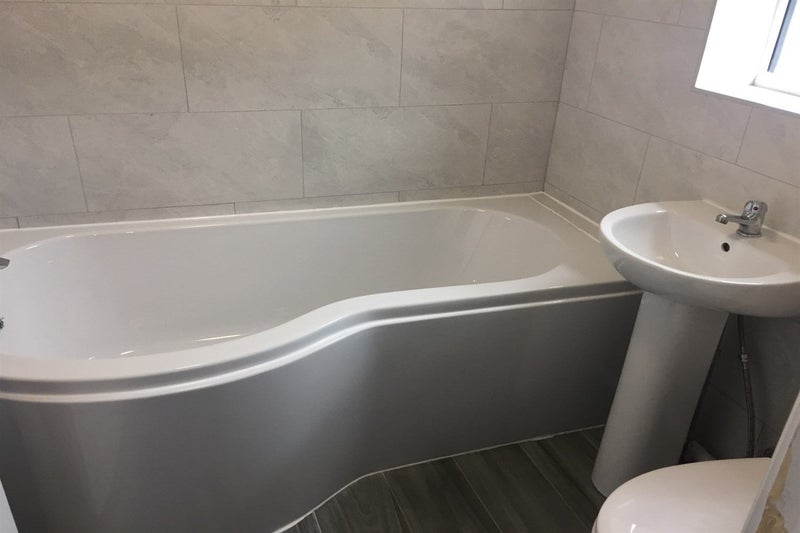 Double Room 775pcm For Couple - student accommodation in Earlsdon - img_4