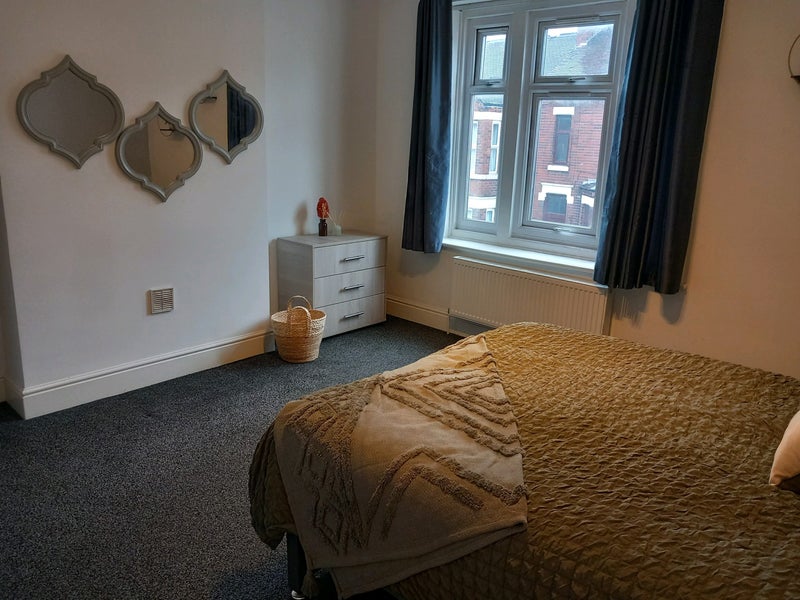 Double Room Available - All Bills Included (St1) - student accommodation in Stoke-On-Trent - img_7