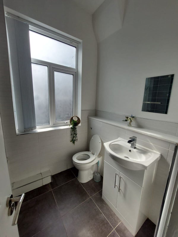 Double Room Available - All Bills Included (St1) - student accommodation in Stoke-On-Trent - img_6