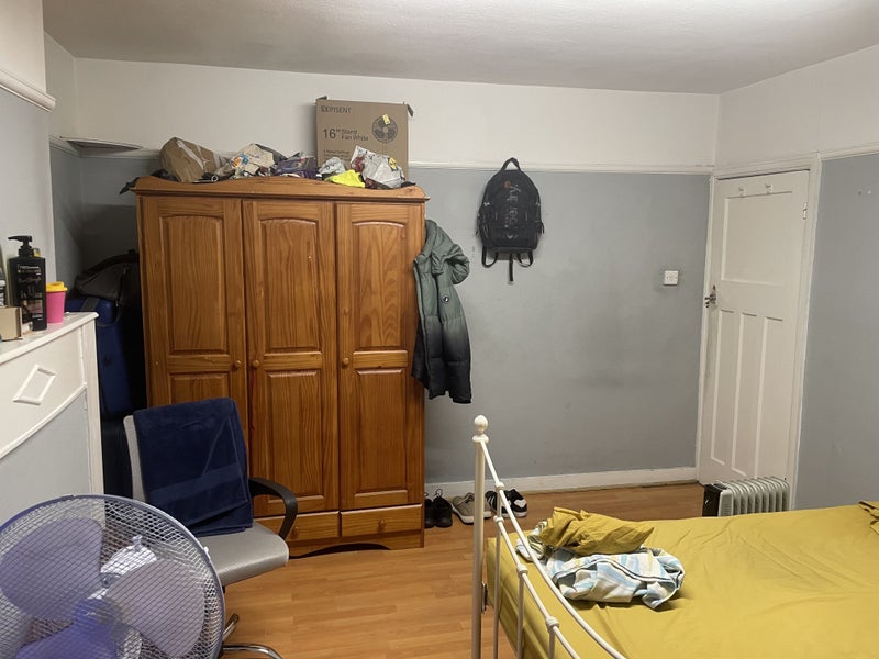 Double room available for sharing - student accommodation in Ewell - img_2