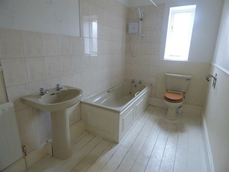Double room available in central accommodation - student accommodation in Carlisle - img_4
