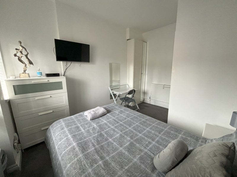 2 Double Rooms in Canton house student accommodation in Cardiff - img_4