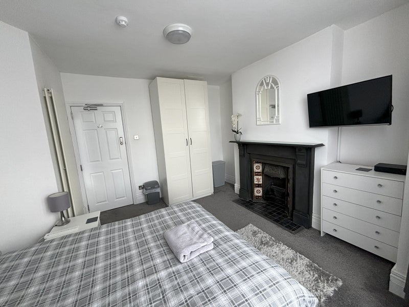 2 Double Rooms in Canton house student accommodation in Cardiff - img_5