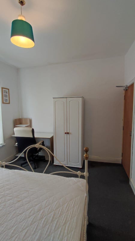 ** Double Room Available In Student House ** - student accommodation in Middlesbrough - img_4