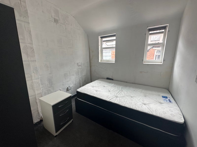Double room available in Sutton Coldfield - student accommodation in Sutton Coldfield - img_1