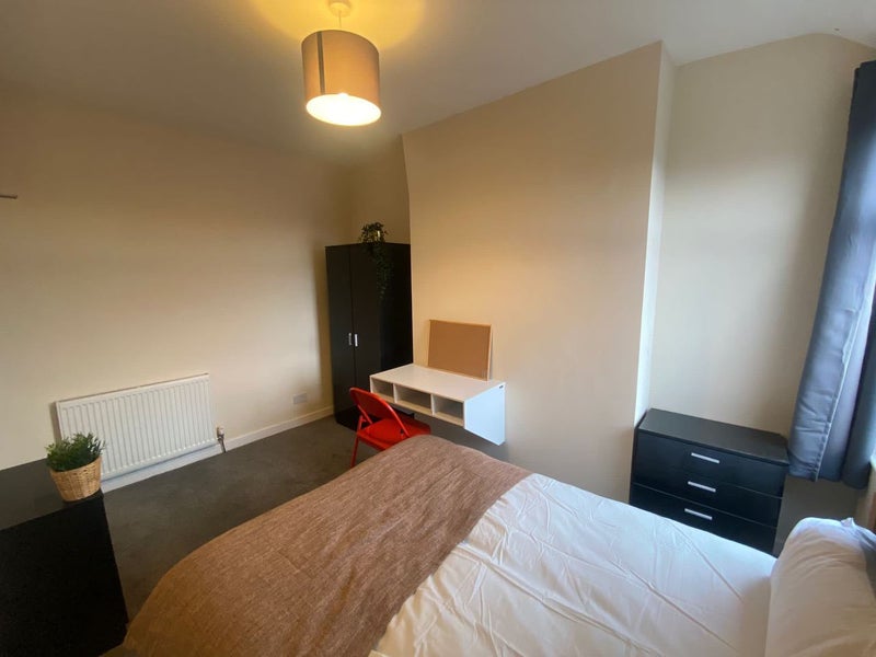  Double room available soon!  - student accommodation in Liverpool - img_1