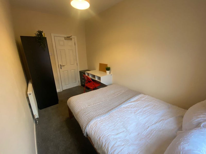  Double room available soon!  - student accommodation in Liverpool - img_4