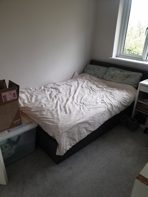 Double room available - student accommodation in Egham - img_2