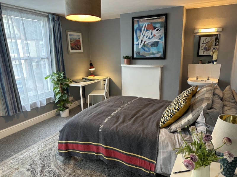 Double Room Close to Station and City - student accommodation in Cambridge City Centre - img_2