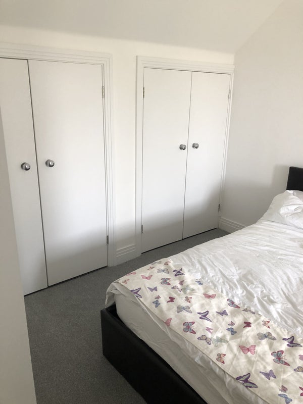 Double Room ensuite private top floor available - student accommodation in Birdham - img_3