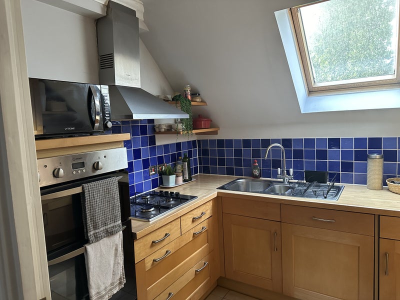Double room Ewell village to share with 2 people - student accommodation in Ewell - img_6