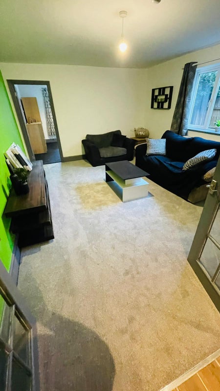 Double Room For Couple In Shared Bungalow - student accommodation in Woodston - img_3