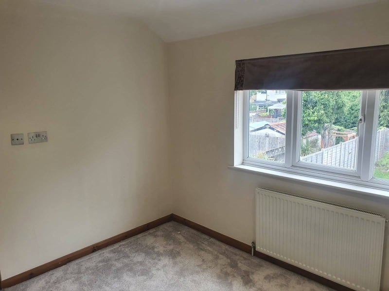 Ensuite loft near tube - quiet house student accommodation in Ruislip - img_4