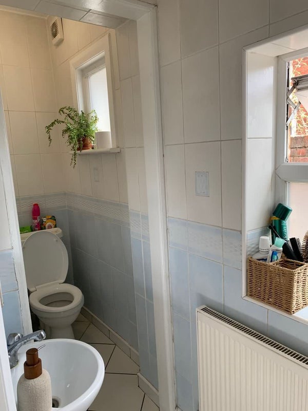 Double Room for single person - student accommodation in Turnpike Lane - img_2