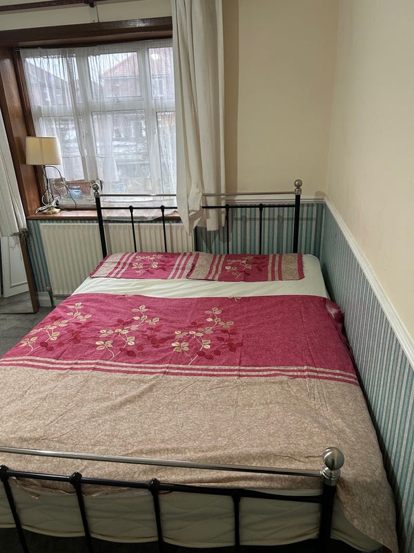 Double Room For Single Person - student accommodation in Greenford - img_5